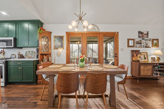 674 S Windmill Trail, Greenwood, IN 46142