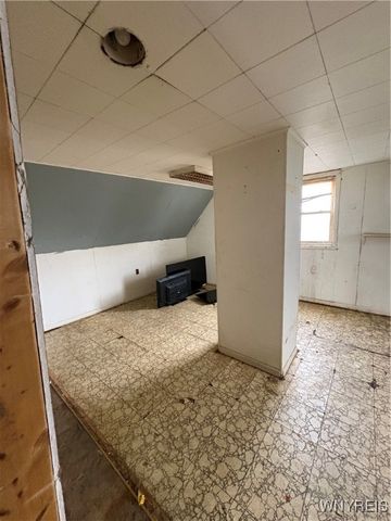 52 Clifford Street, Buffalo, NY 14210