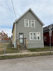 52 Clifford Street, Buffalo, NY 14210