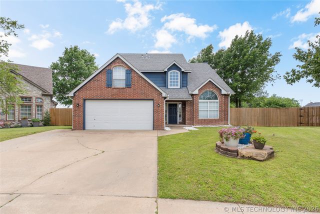 8802 N 136th East Avenue, Owasso, OK 74055