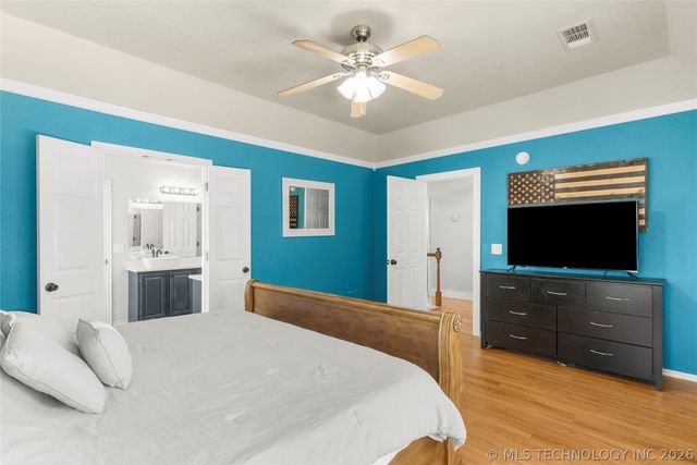 8802 N 136th East Avenue, Owasso, OK 74055
