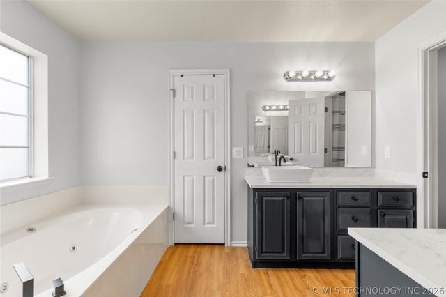 8802 N 136th East Avenue, Owasso, OK 74055