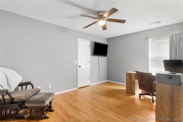 8802 N 136th East Avenue, Owasso, OK 74055