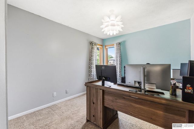 12105 N 160th Street, Omaha, NE 68007