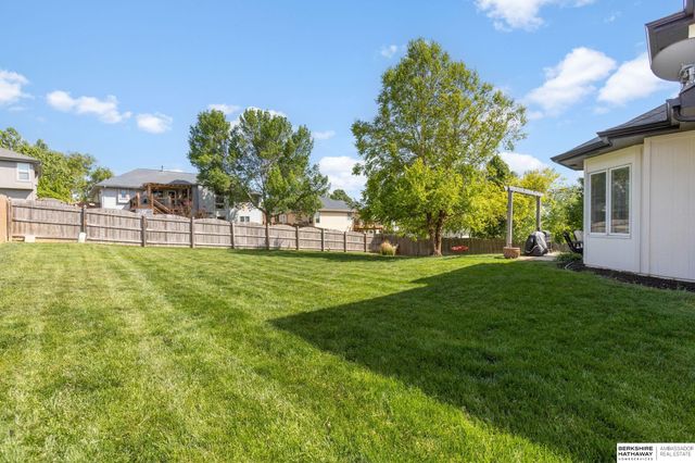 12105 N 160th Street, Omaha, NE 68007