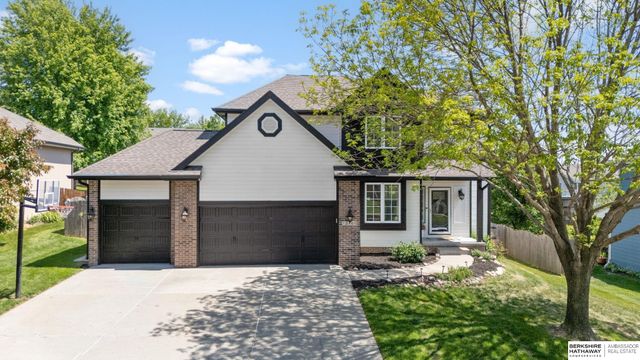 12105 N 160th Street, Omaha, NE 68007