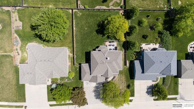 12105 N 160th Street, Omaha, NE 68007