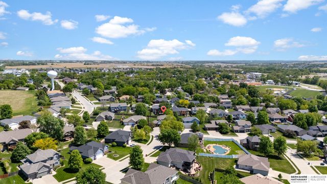 12105 N 160th Street, Omaha, NE 68007