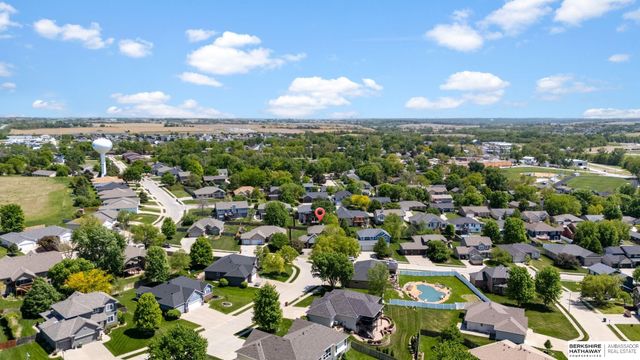 12105 N 160th Street, Omaha, NE 68007