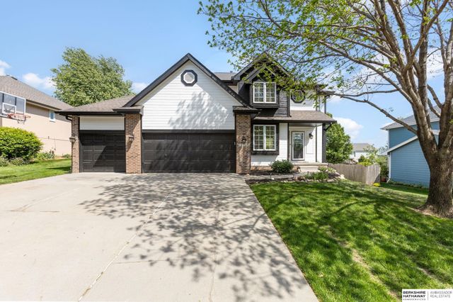 12105 N 160th Street, Omaha, NE 68007