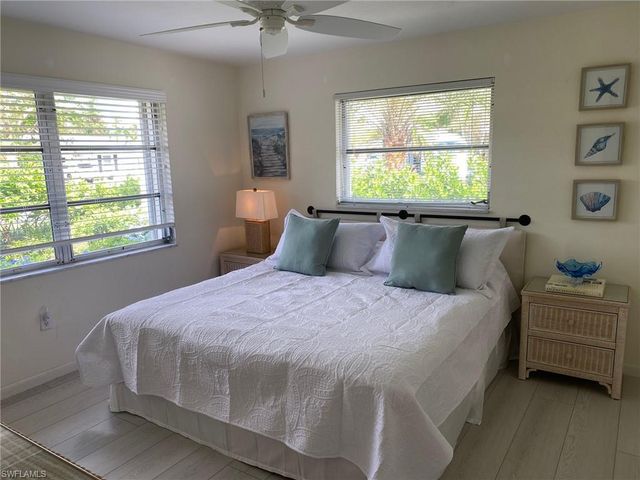 660 Regatta RD, Naples, FL 34102