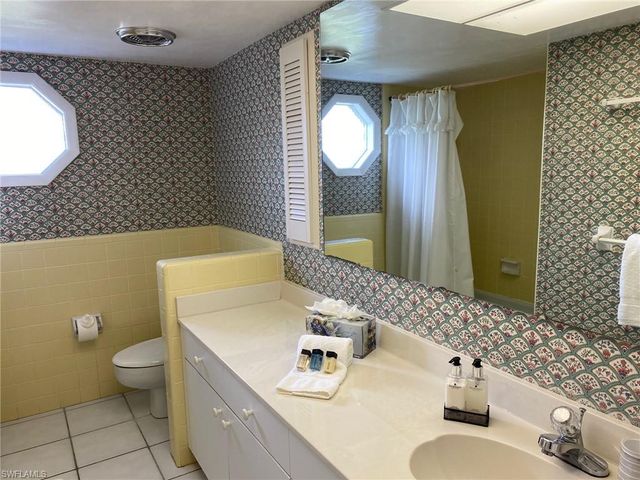 660 Regatta RD, Naples, FL 34102