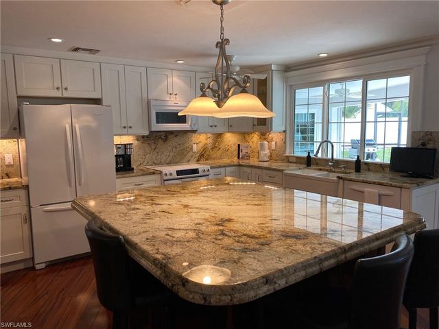 660 Regatta RD, Naples, FL 34102