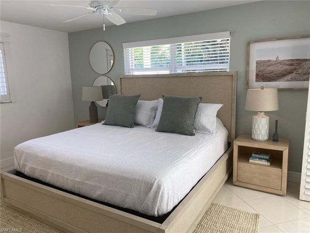 660 Regatta RD, Naples, FL 34102