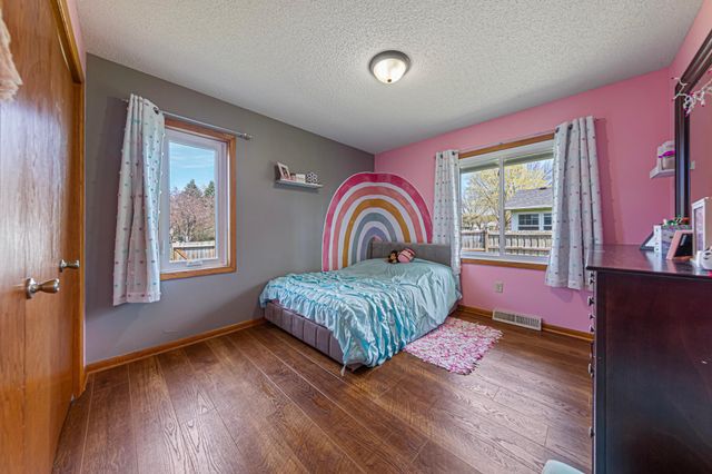 1201 Prairie Avenue SW, Faribault, MN 55021
