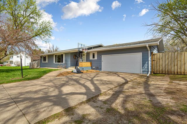 1201 Prairie Avenue SW, Faribault, MN 55021