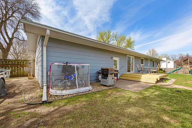 1201 Prairie Avenue SW, Faribault, MN 55021