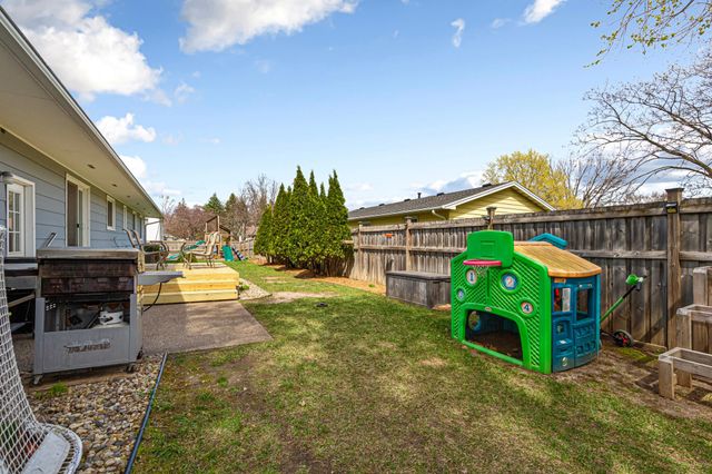 1201 Prairie Avenue SW, Faribault, MN 55021