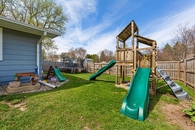 1201 Prairie Avenue SW, Faribault, MN 55021