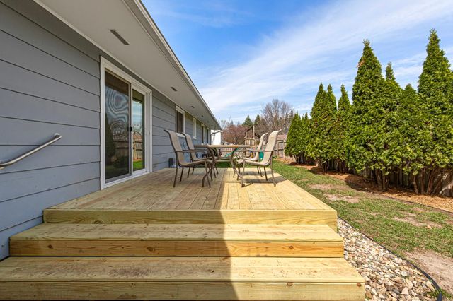 1201 Prairie Avenue SW, Faribault, MN 55021