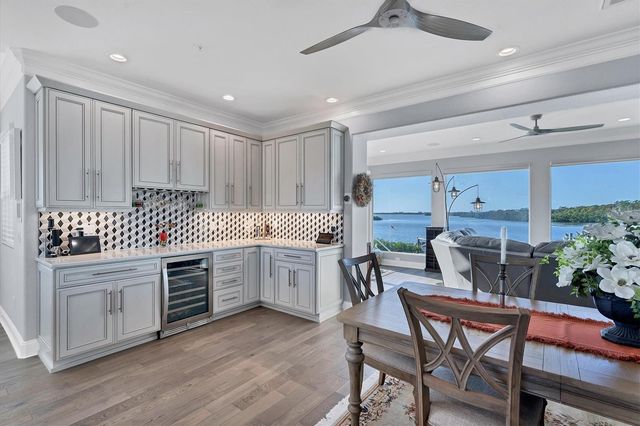 1910 OREGON TRAIL, Englewood, FL 34224