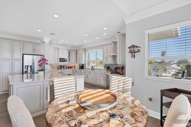 1910 OREGON TRAIL, Englewood, FL 34224