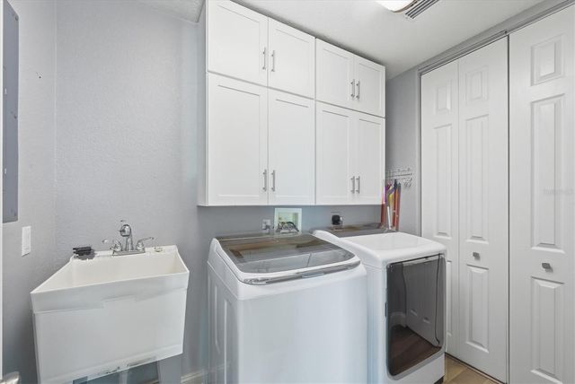 1910 OREGON TRAIL, Englewood, FL 34224