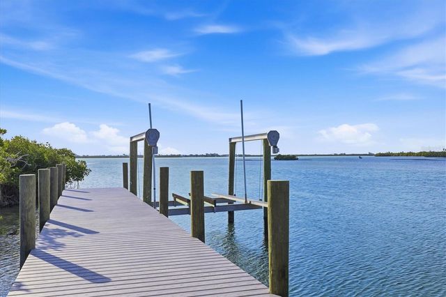 1910 OREGON TRAIL, Englewood, FL 34224