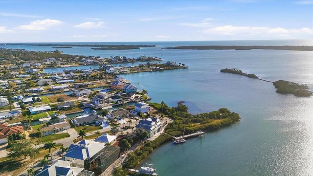 1910 OREGON TRAIL, Englewood, FL 34224