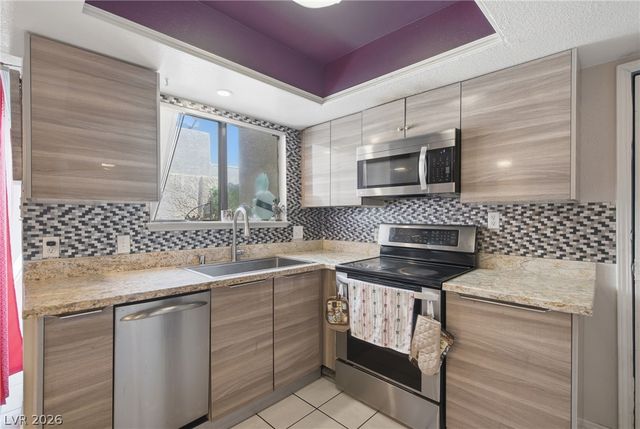 2639 Aracatuba Avenue, Las Vegas, NV 89121