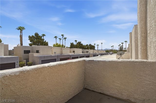 2639 Aracatuba Avenue, Las Vegas, NV 89121