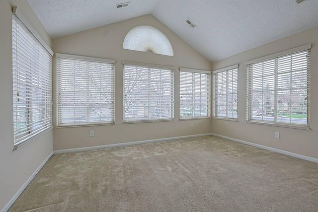 9186 Royal Oak Lane, Union, KY 41091