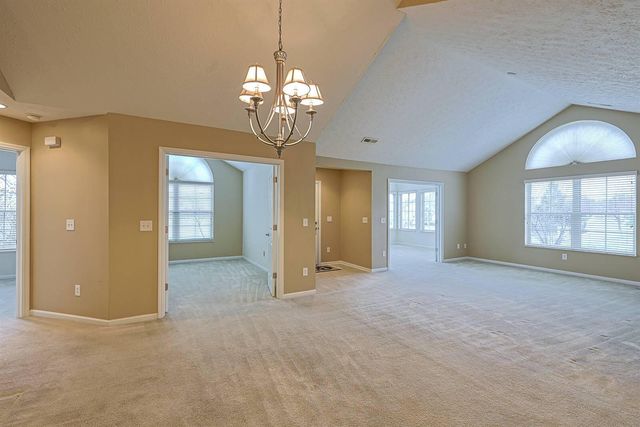 9186 Royal Oak Lane, Union, KY 41091