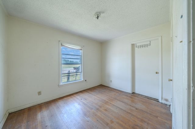 800 Mimosa Drive, Garland, TX 75040