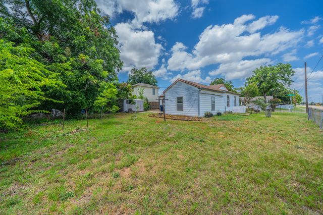 800 Mimosa Drive, Garland, TX 75040