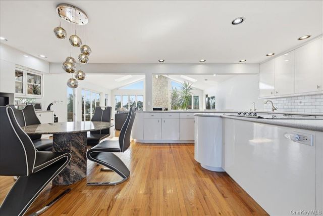 3454 Woodward Street, Oceanside, NY 11572