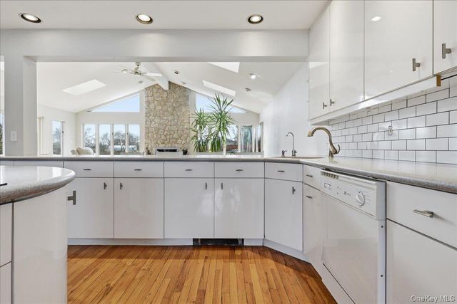 3454 Woodward Street, Oceanside, NY 11572