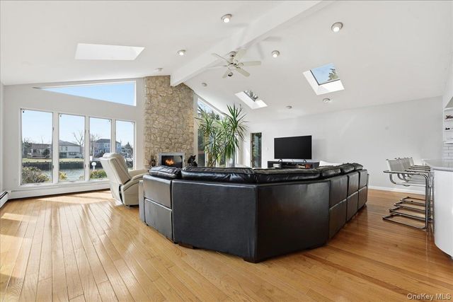 3454 Woodward Street, Oceanside, NY 11572