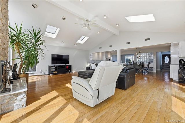 3454 Woodward Street, Oceanside, NY 11572