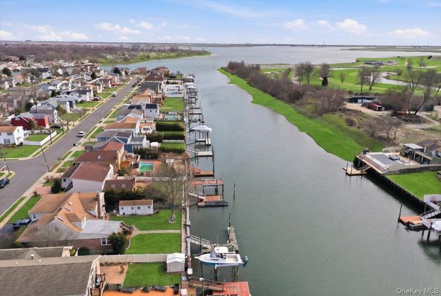 3454 Woodward Street, Oceanside, NY 11572