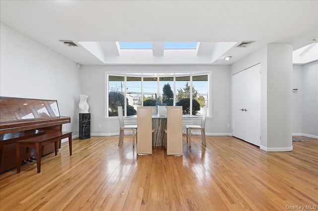 3454 Woodward Street, Oceanside, NY 11572