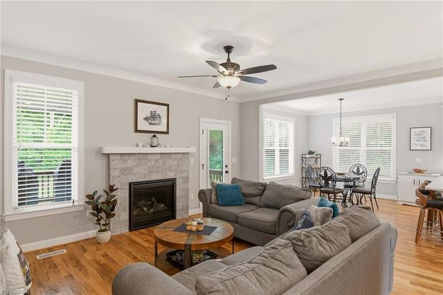 164 Pipers Ridge East, Winston-salem, NC 27127