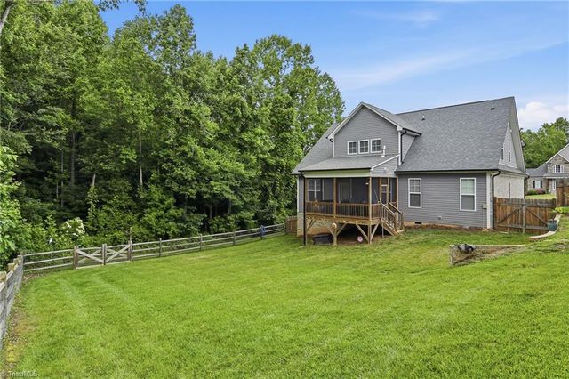 164 Pipers Ridge East, Winston-salem, NC 27127