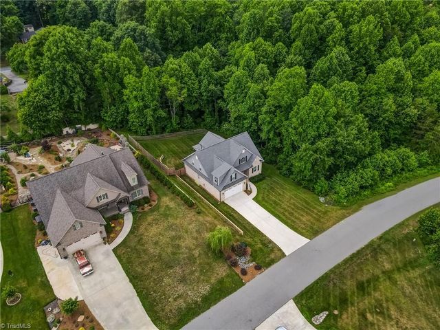 164 Pipers Ridge East, Winston-salem, NC 27127