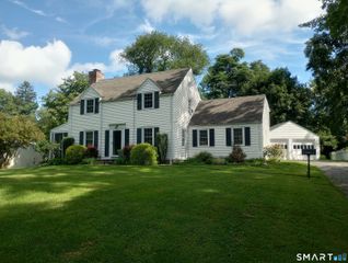 14 Stonybrook Road, Fairfield, CT 06824