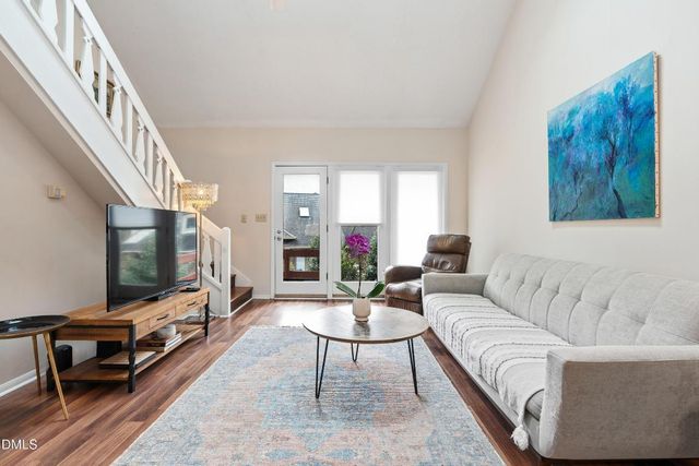 127 Essex Drive, Chapel Hill, NC 27514