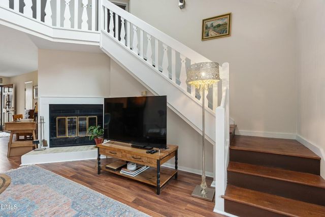 127 Essex Drive, Chapel Hill, NC 27514