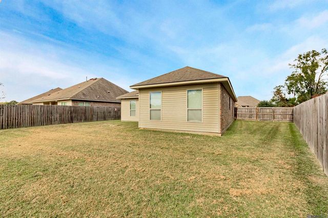 9188 Redwood Lake Blvd, Zachary, LA 70791