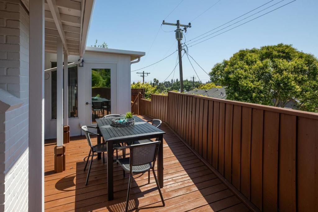 Image 19 of property listing at 1029 Lupin (Lower) Way, San Carlos, CA 94070