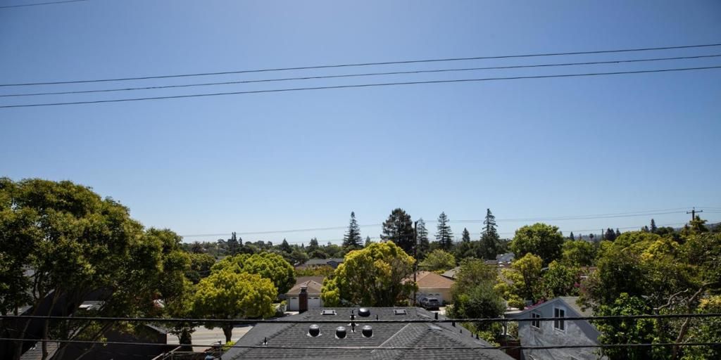 Image 23 of property listing at 1029 Lupin (Lower) Way, San Carlos, CA 94070